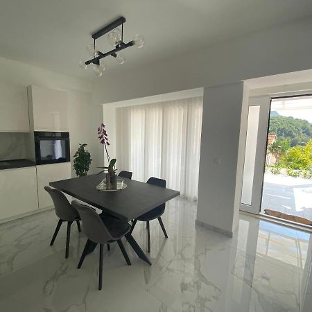 Apartman Kod Vlaha Zuljana Bagian luar foto